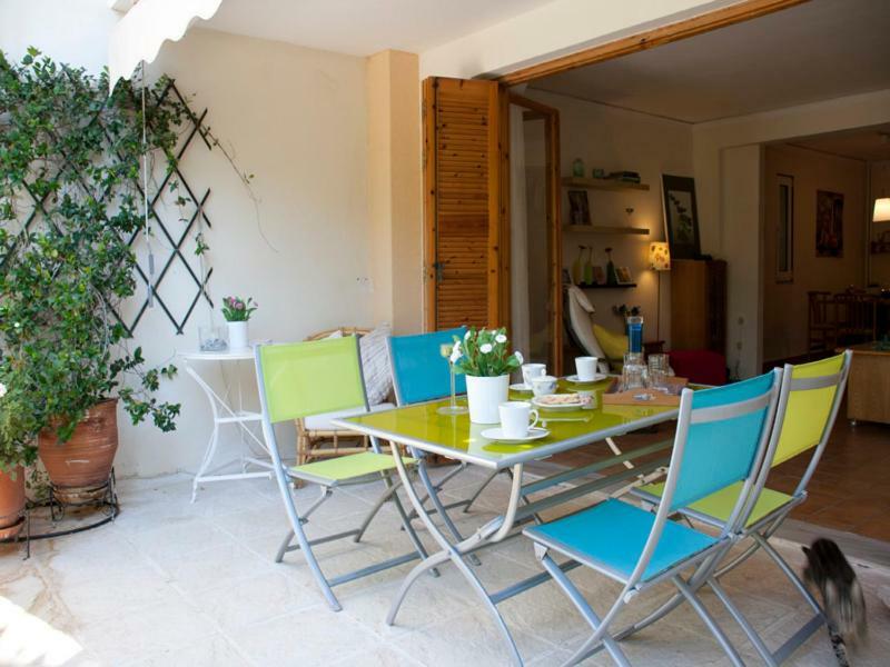 Comfortable Garden Apt Near Vouliagmeni Beach 雅典 外观 照片