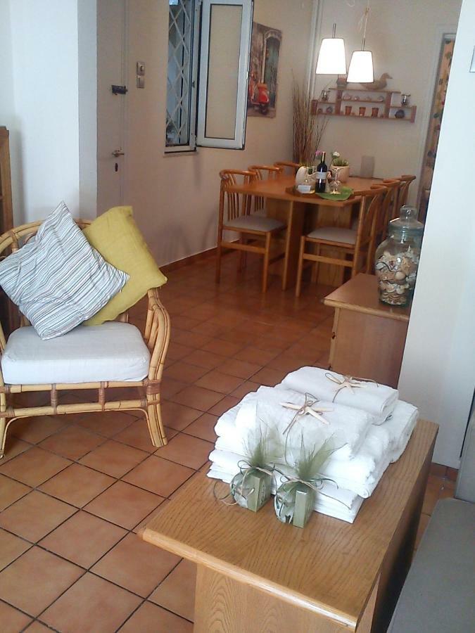 Comfortable Garden Apt Near Vouliagmeni Beach 雅典 外观 照片