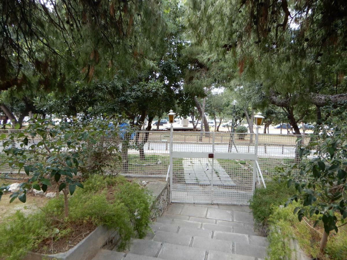 Comfortable Garden Apt Near Vouliagmeni Beach 雅典 外观 照片