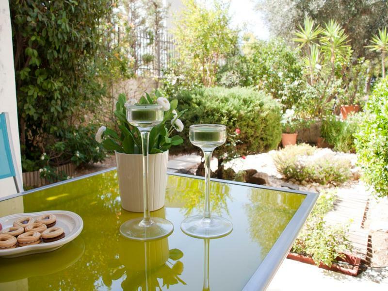Comfortable Garden Apt Near Vouliagmeni Beach 雅典 外观 照片