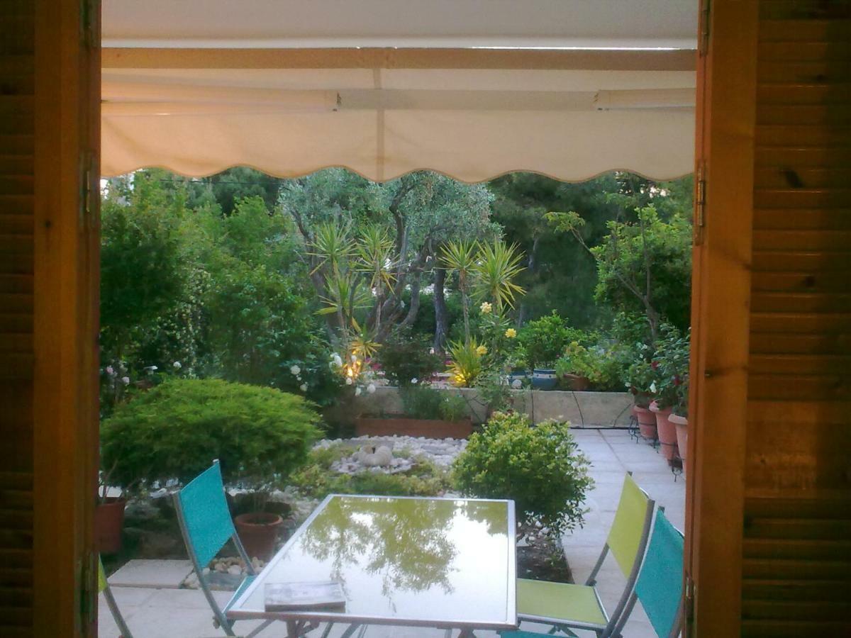Comfortable Garden Apt Near Vouliagmeni Beach 雅典 外观 照片